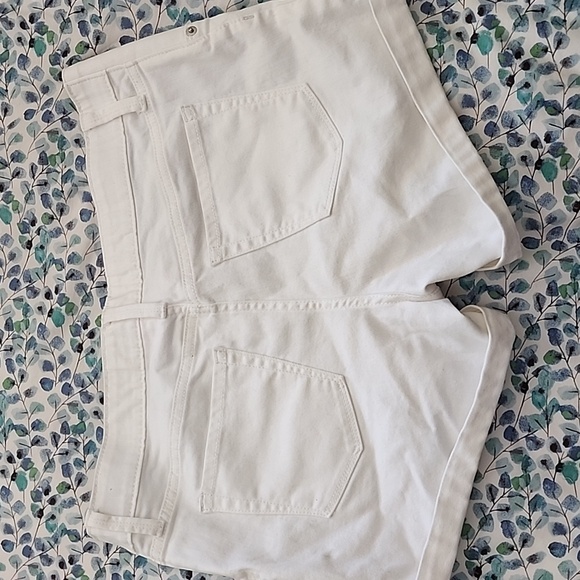 isabel Maternity size 8 midi shorts - Picture 3 of 4